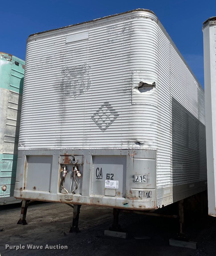 1974 Fruehauf  dry van trailer - DQ0477