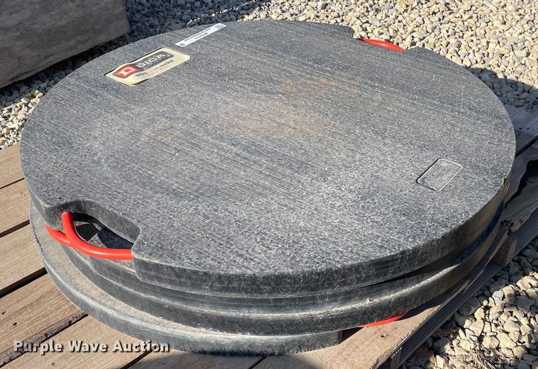 (4) Dica DR36-2 crane outrigger pads - MY9174