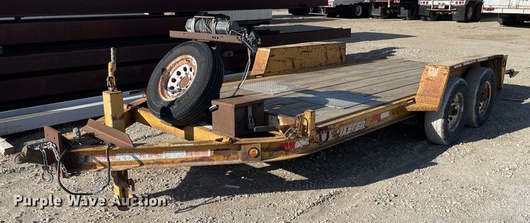 2002 Towmaster T-10T  tilt deck equipment trailer - MY9281
