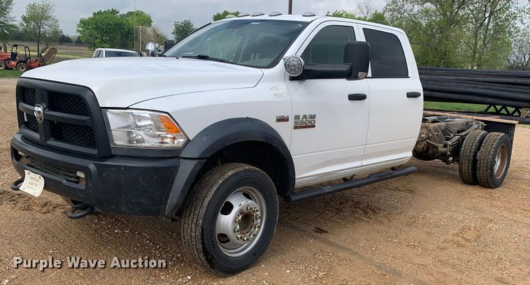 2018 Dodge Ram 5500HD  Crew Cab truck cab and chassis - LI9230