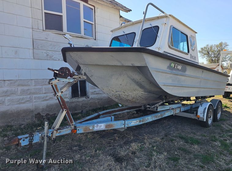 1979 Brunswick Marine Monark  boat - DO4299