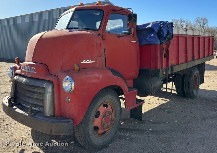 1949 GMC  grain truck - KX9176