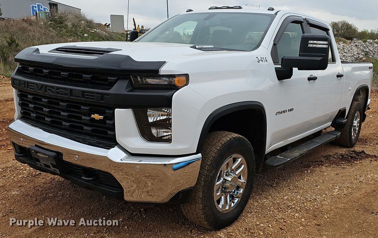 2020 Chevrolet Silverado 2500HD  Crew Cab pickup truck - MB9976