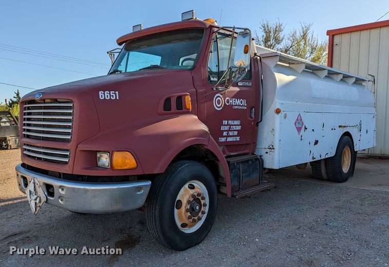 1997 Ford L8513  fuel truck - MN9845