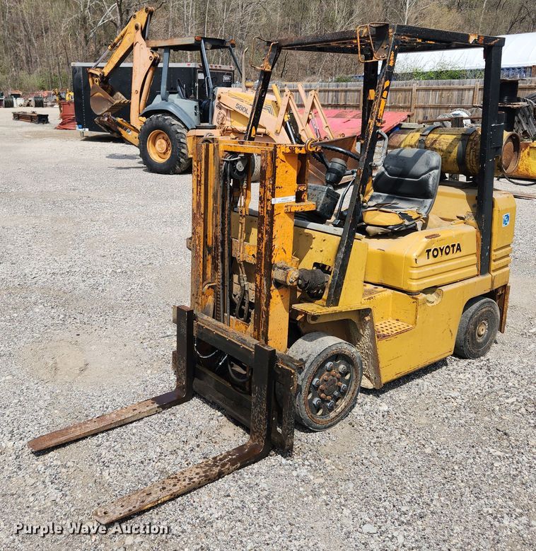 Toyota 5FDC25  forklift - MW9623