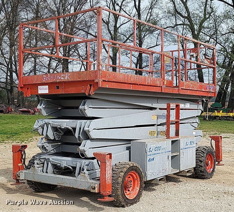 2000 Skyjack SJ9250  scissor lift - DO3637