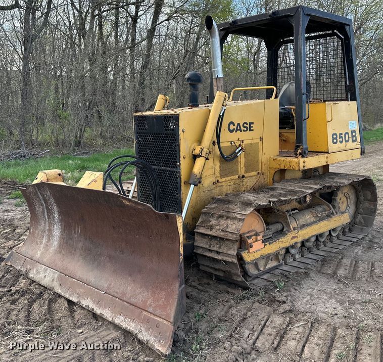 1980 Case 850B  dozer - DR5199