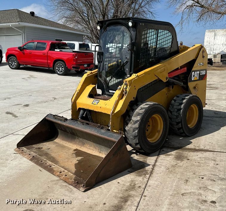 2016 Caterpillar 236D  skid steer loader - KU9926