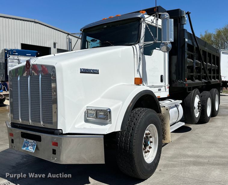 2009 Kenworth T800  dump truck - LR9617