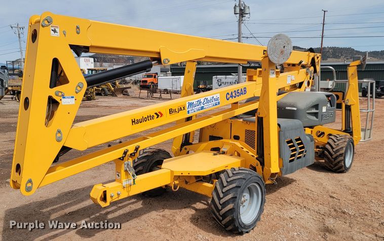 2013 Haulotte 55XA  boom lift - LV9476