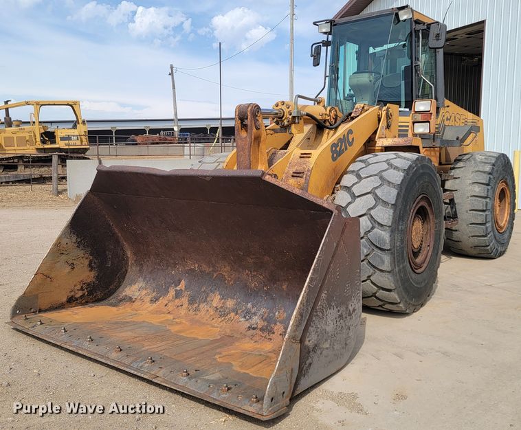 2000 Case 821C  wheel loader - LV9505