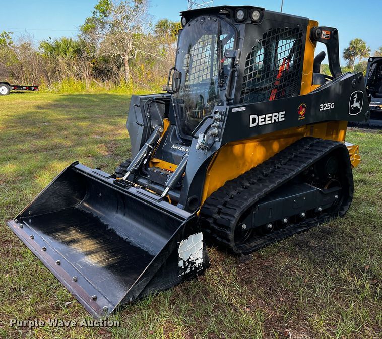2022 John Deere 325G  tracked skid steer loader - MF9898