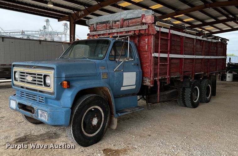 1978 Chevrolet C60  dump truck - MF9905