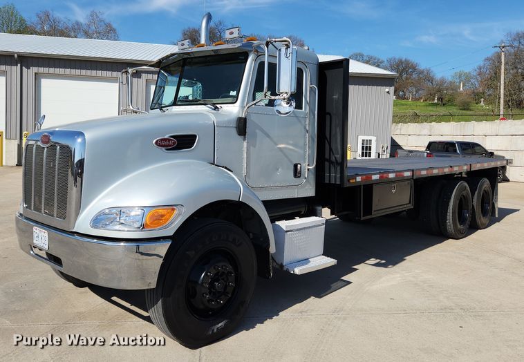 2005 Peterbilt 335  flatbed truck - MW9662