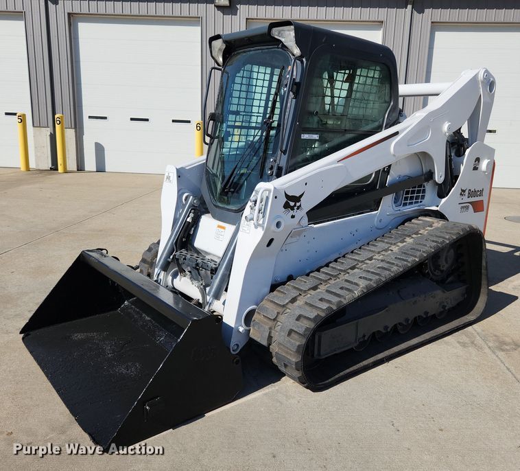 2018 Bobcat T770  tracked skid steer loader - MW9663