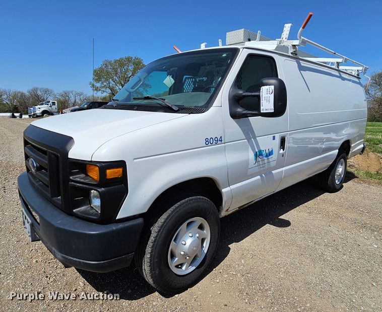 2008 Ford E350 Super Duty  van - DK1757