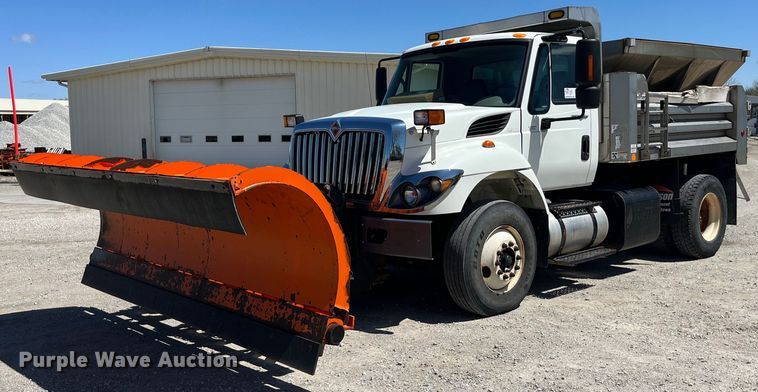 2011 International WorkStar 7400  dump truck - DP0473