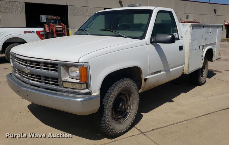 1998 Chevrolet C2500HD  utility bed pickup truck - DQ0513