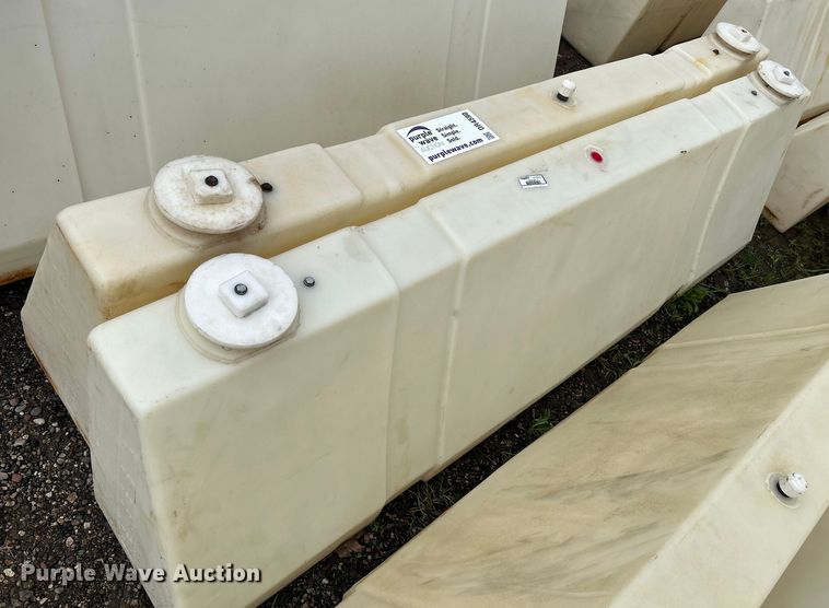 (2) barricades - DR4590