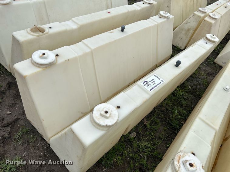 (2) barricades - DR4593