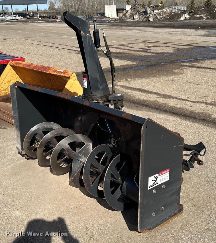 2010 Bobcat SB240X72  skid steer snow blower - KU9921