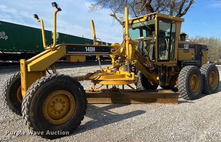 2005 Caterpillar 140H  motor grader - LI9613