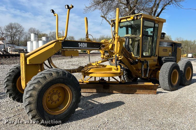 2005 Caterpillar 140H  motor grader - LI9614