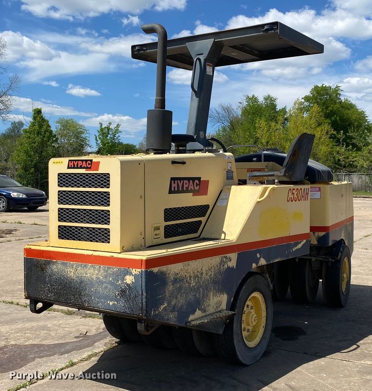2004 Hypac C530AH  pneumatic roller - MG9801