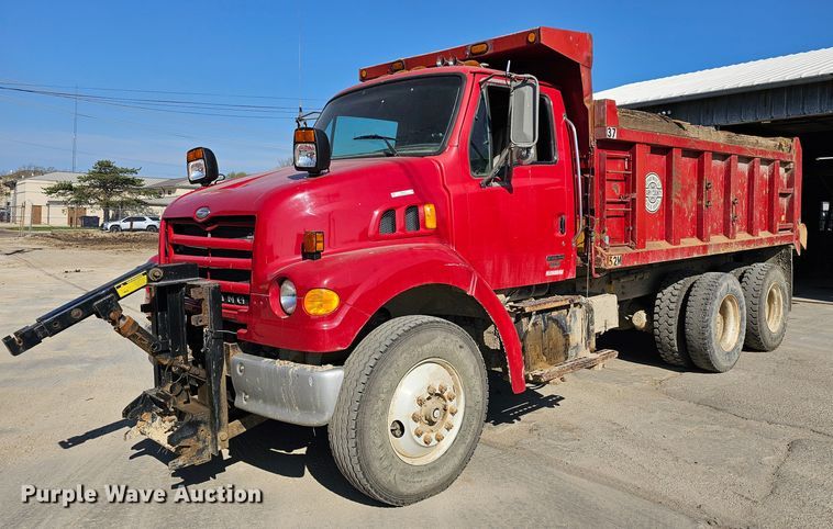 2002 Sterling L-Line  dump truck - MI9431