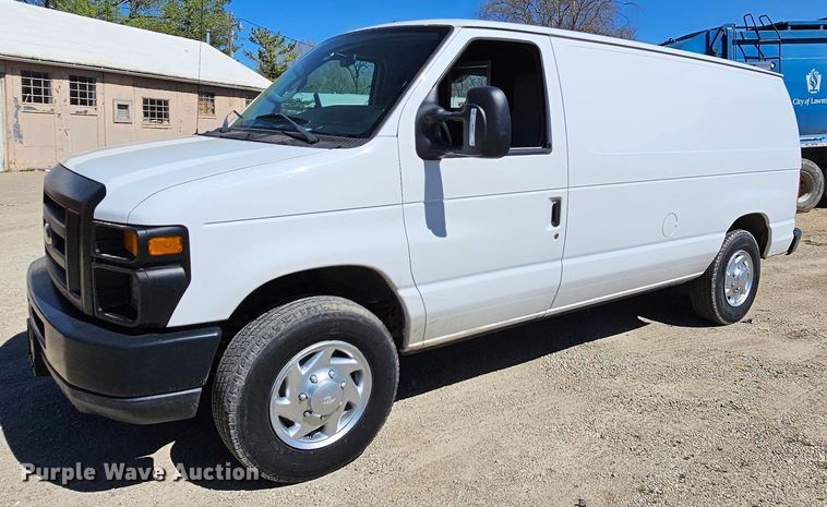 2011 Ford E250  animal control van - MI9470
