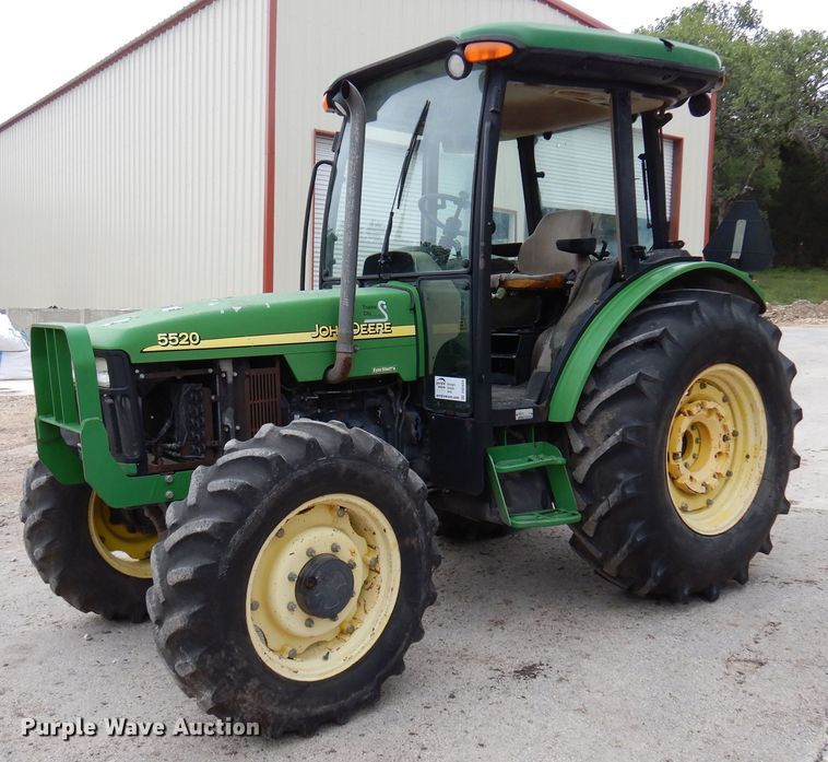 2002 John Deere 5520  MFWD tractor - DQ2034