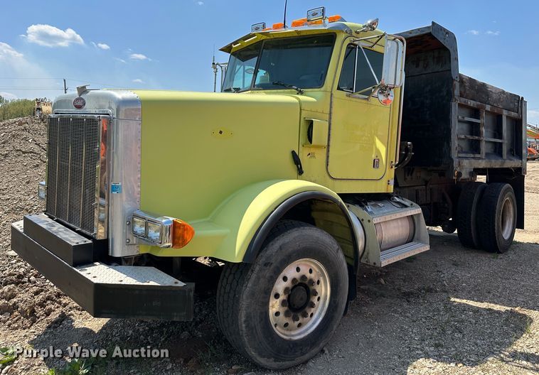 2003 Peterbilt 357  dump truck - DR5235