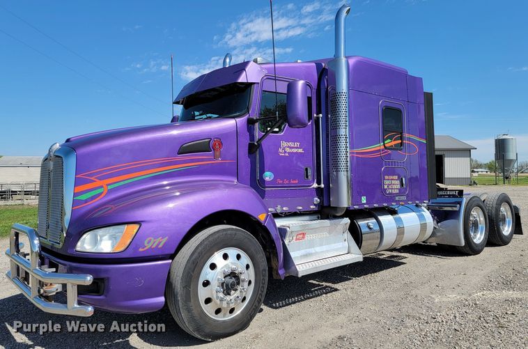2015 Kenworth T660  semi truck - HP9736