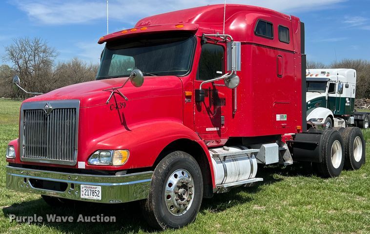2006 International 9200i  semi truck - MY9752