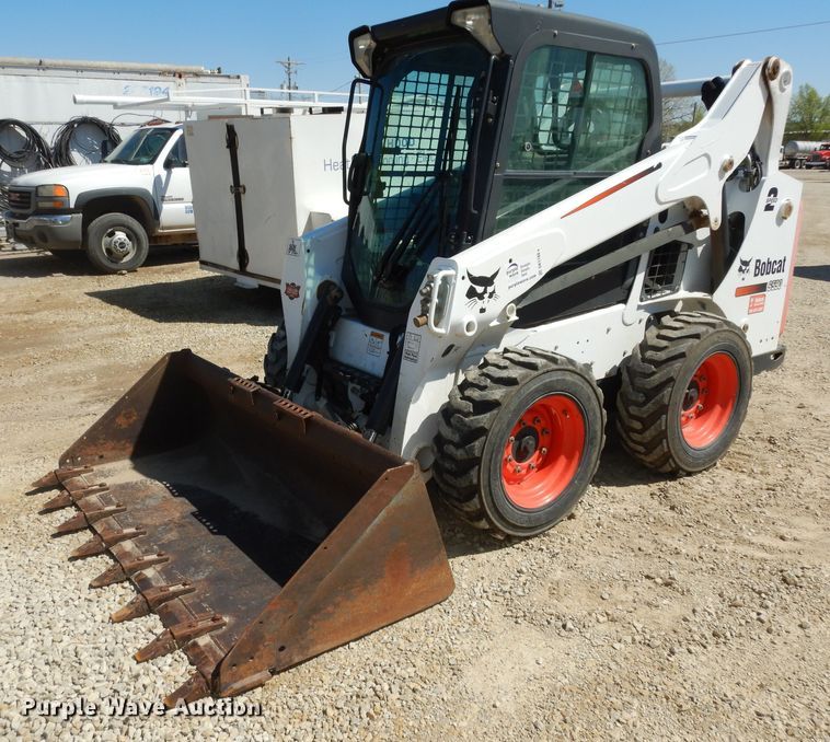 2014 Bobcat S590  skid steer loader - DK1788
