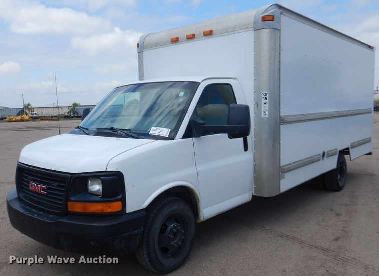 2008 GMC  box truck - DP7846