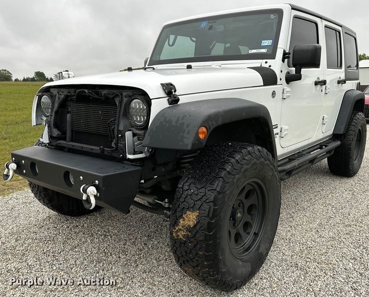 2014 Jeep Wrangler Unlimited Sport  SUV - LR9737