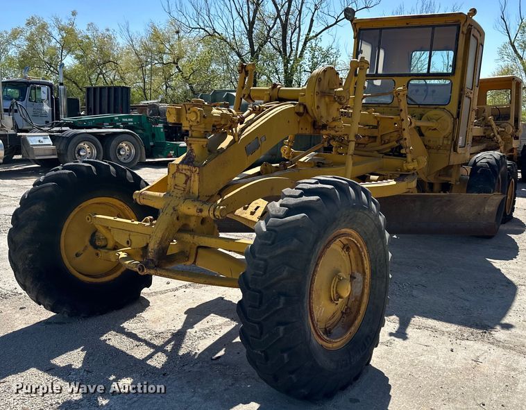 Caterpillar 112  rigid frame motor grader - DO4923