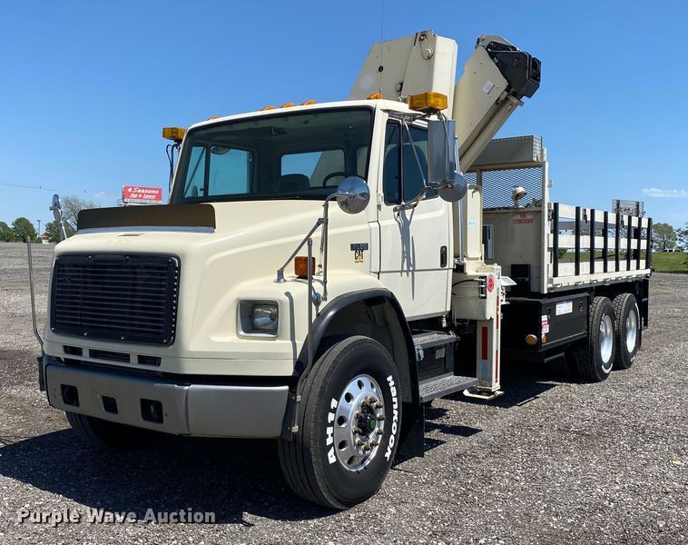 2000 Freightliner FL80  crane truck - KB9475