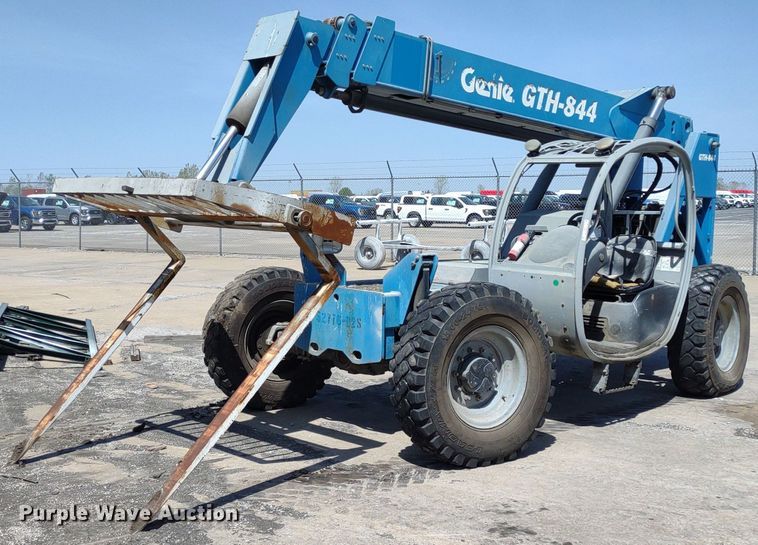2007 Genie GTH-844  telehandler - LL9070