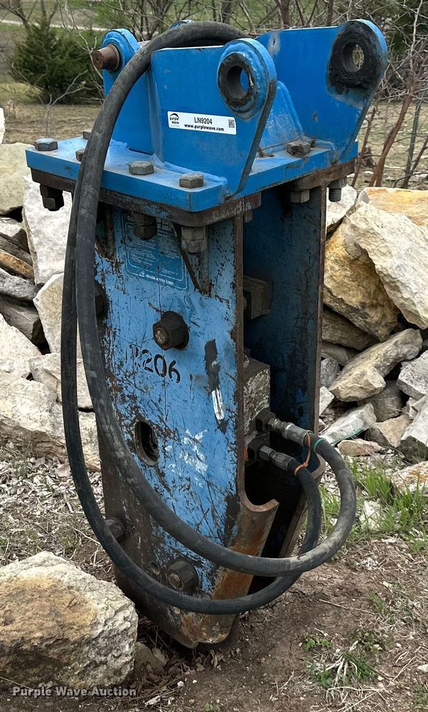 Okada 303B  breaker - LN9204