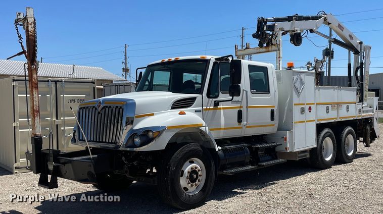 2010 International WorkStar 7300  crane truck - MS9670