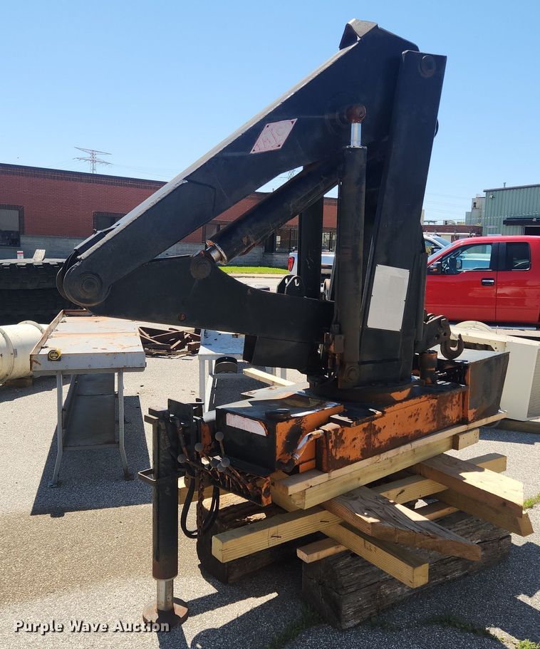 IMT 715  crane - MW9751