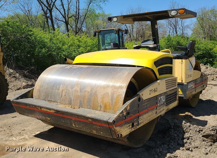 Hypac C784  double drum vibratory roller - MX9648