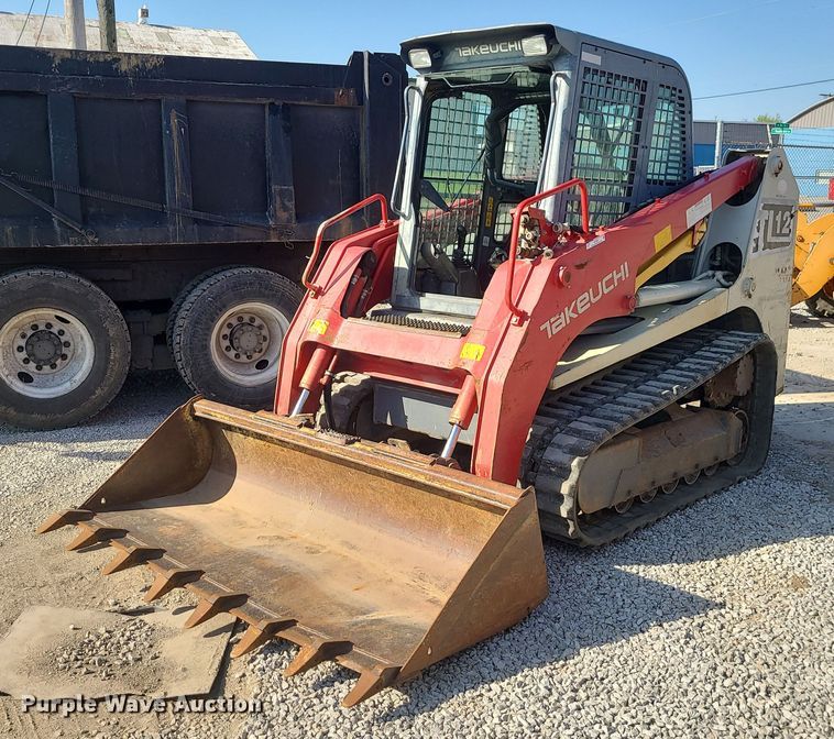 2013 Takeuchi TL12  tracked skid steer loader - MX9661