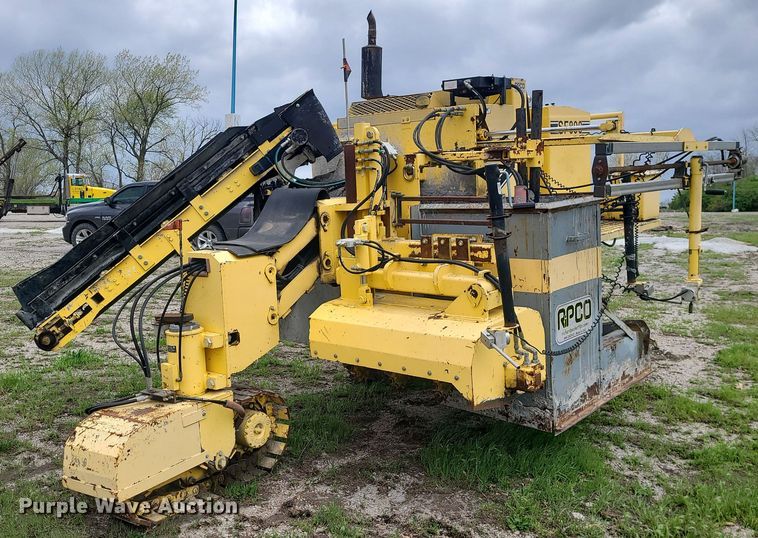 Puckett SF890  curb machine - MX9693