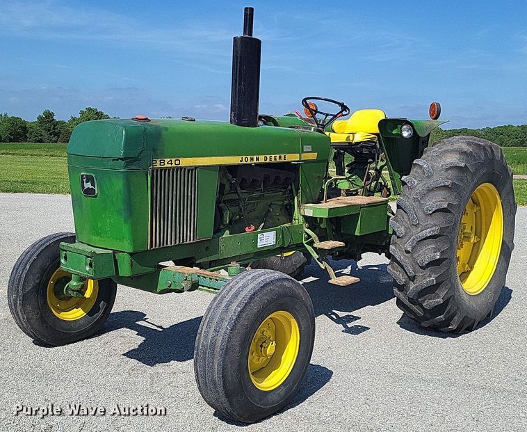 1977 John Deere 2840  tractor - DO3654