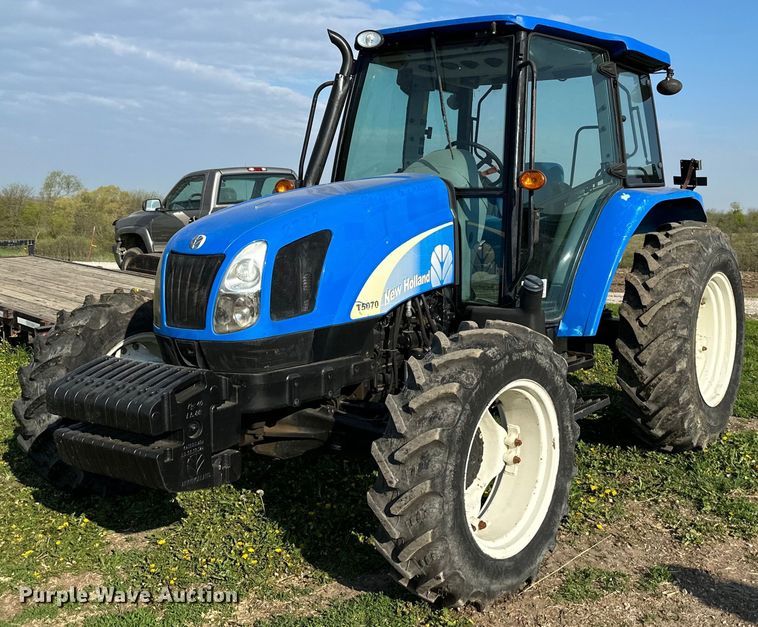 New Holland T5070  MFWD tractor - DO4922