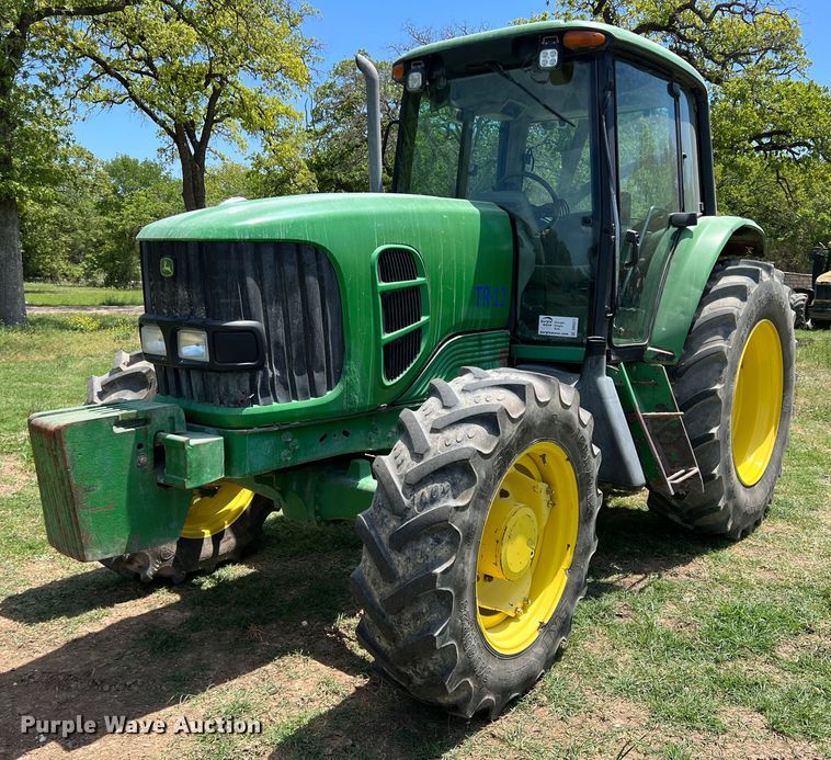 2009 John Deere 7130  MFWD tractor - DR5577