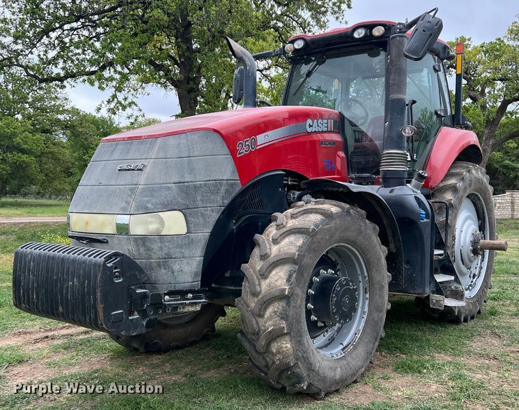 2016 Case IH Magnum 250  MFWD tractor - DR5583